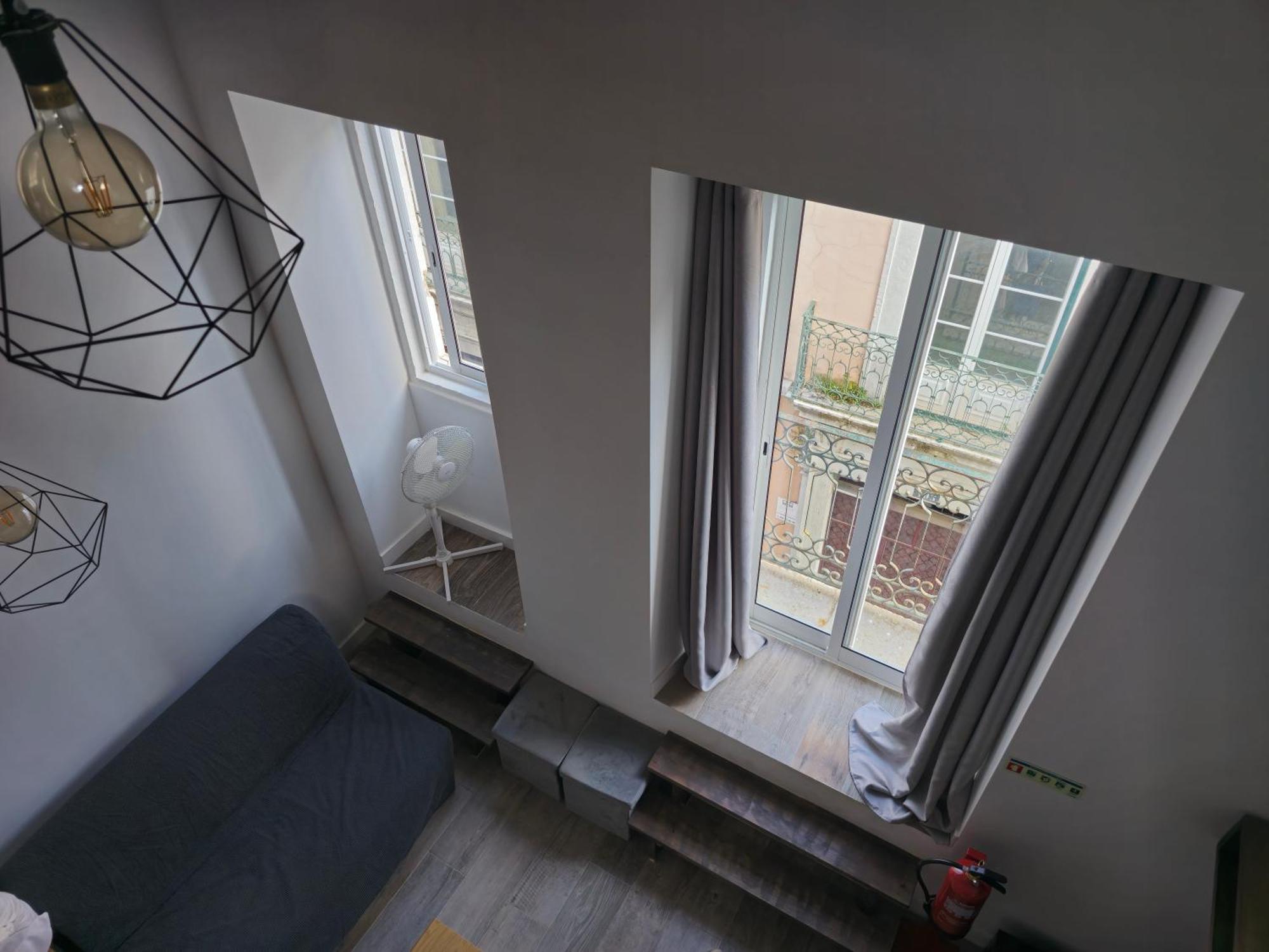 Esther Apartment Cozy Vacay Suite Сетубал Екстериор снимка