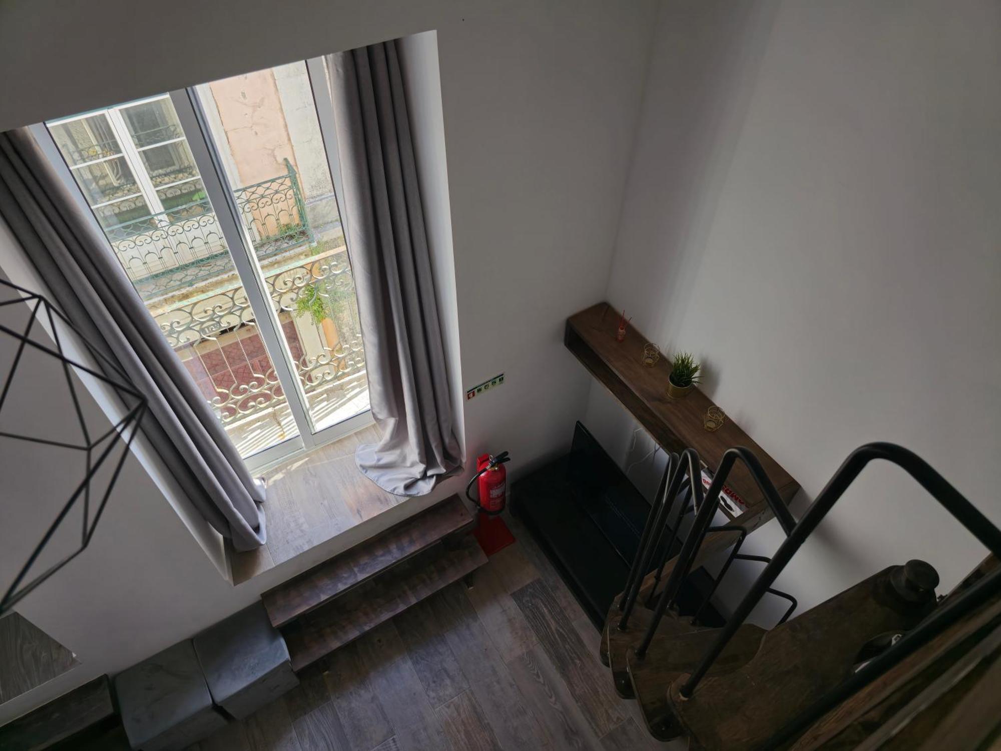Esther Apartment Cozy Vacay Suite Сетубал Екстериор снимка