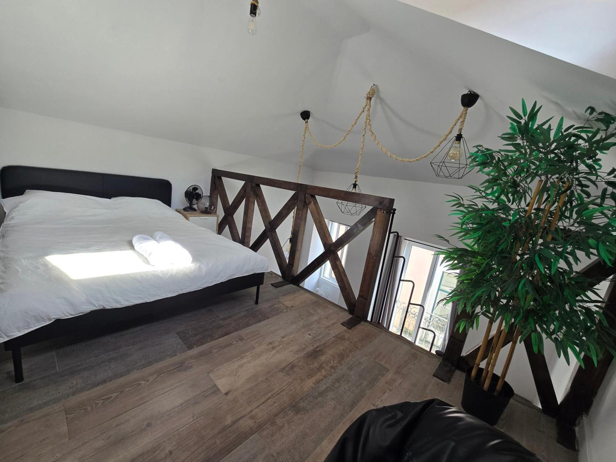 Esther Apartment Cozy Vacay Suite Сетубал Екстериор снимка